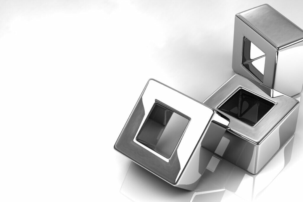 вырезано из титана