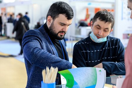 руководитель выставка фотоника.jpg