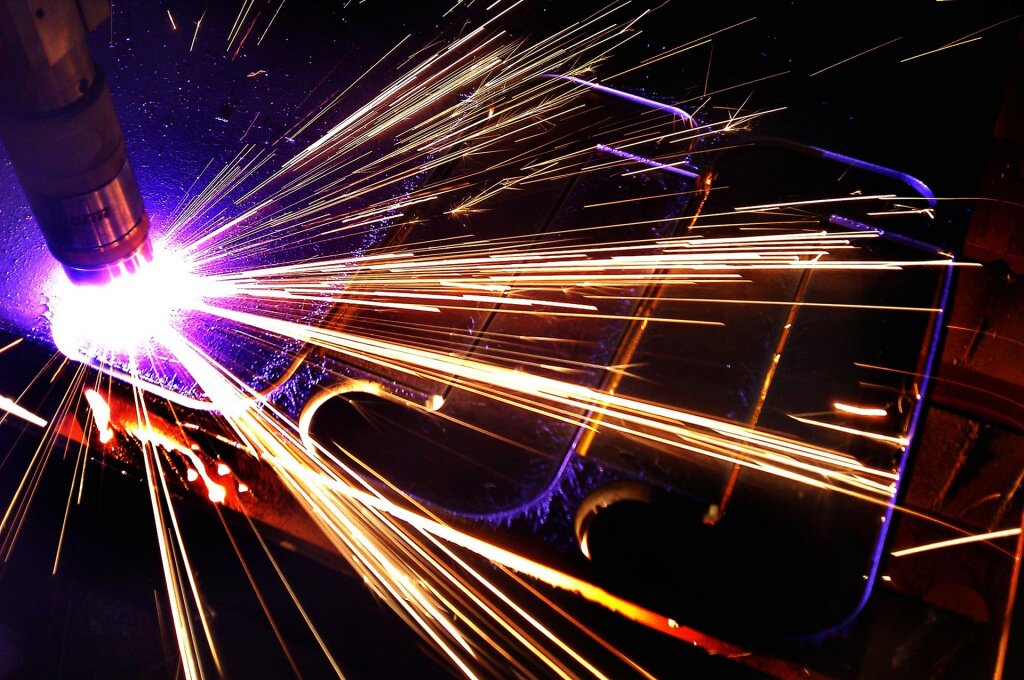 плазменная резка фото процесса