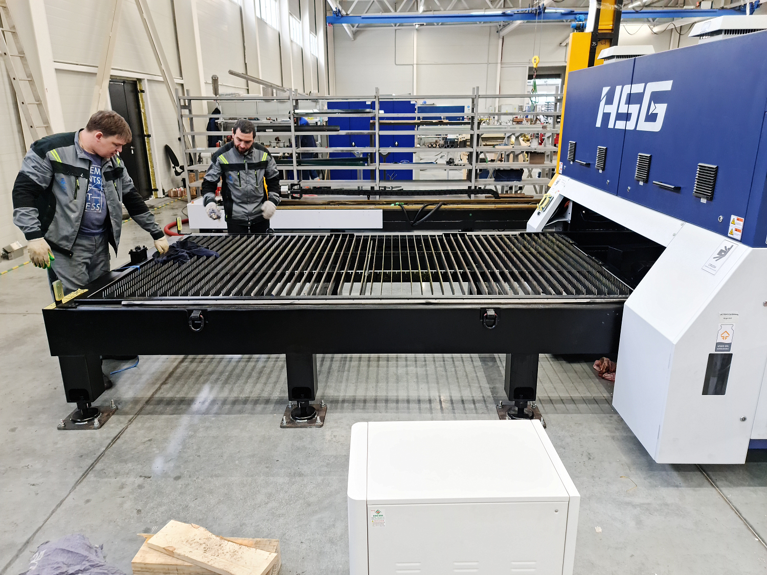 Поставка комбинированного станка лазерной резки HS-GE